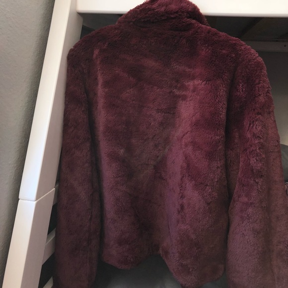 NWT Burgundy Faux Fur Coat Jacket - Picture 3 of 3